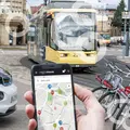 Smartphone, Auto, Fahrräder und Bahn