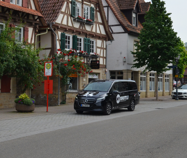 MyShuttle-Fahrzeug im östlichen Landkreis Karlsruhe.