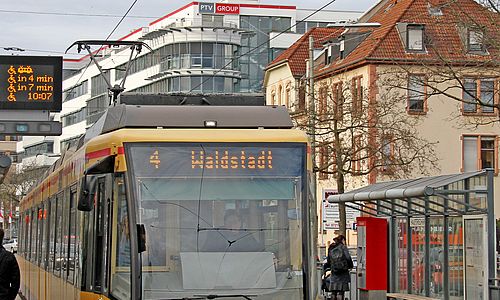 Busse ersetzen am Sonntag zeitweise Bahnen der Linie 4 in der Waldstadt 
