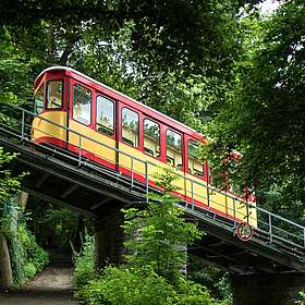 Turmbergbahn fährt zum Sankt-Martins-Umzug