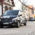 KVV MyShuttle fährt durch Wohngebiet